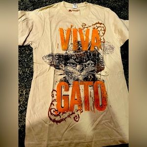 Puss In Boots Viva Gato Movie T-Shirt! Never worn, new condition.